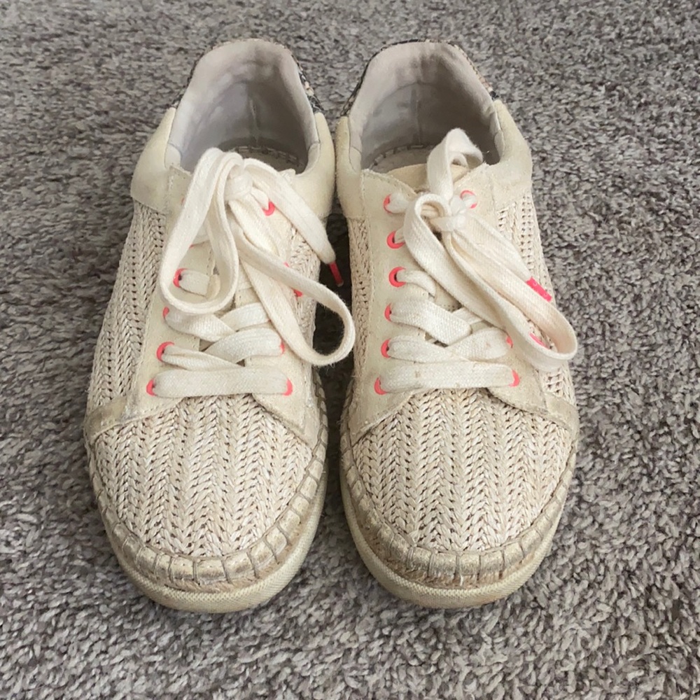 Dolce vita sneakers size 7